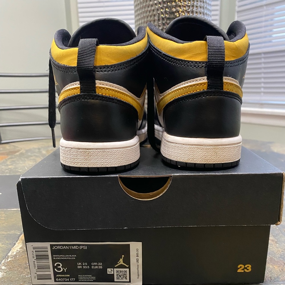 Jordan 1 - Picture 2 of 3
